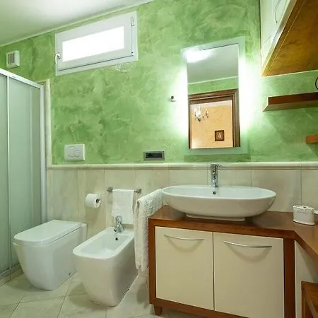 Eleonora Con Piscina Fronte Mare Willa *