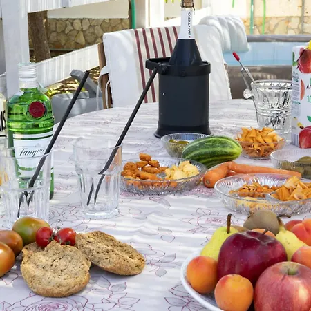 Eleonora Con Piscina Fronte Mare Willa Capilungo