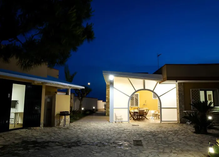 Eleonora Con Piscina Fronte Mare Villa Capilungo