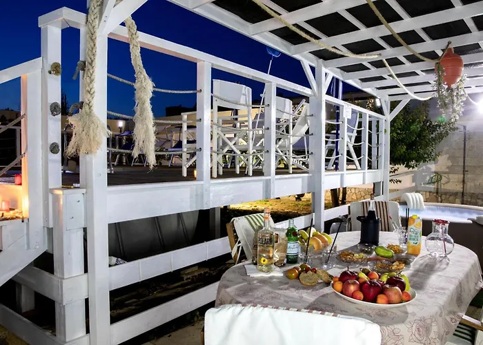 Eleonora Con Piscina Fronte Mare Villa