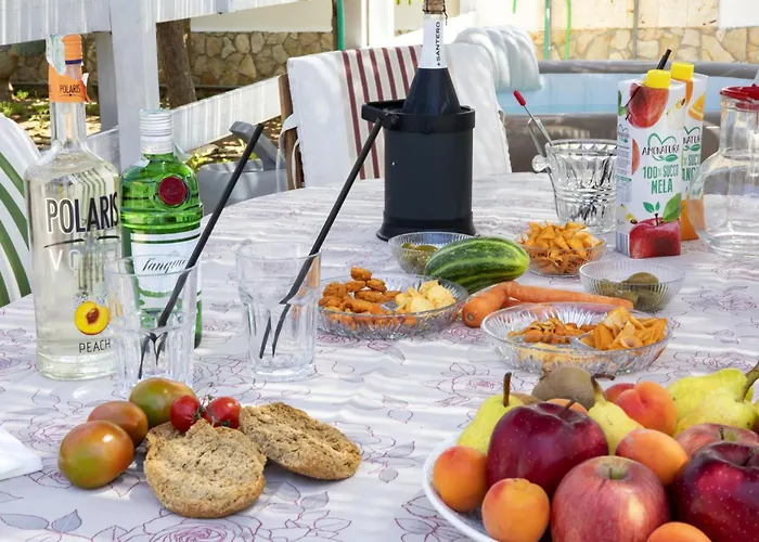 Eleonora Con Piscina Fronte Mare Villa Capilungo