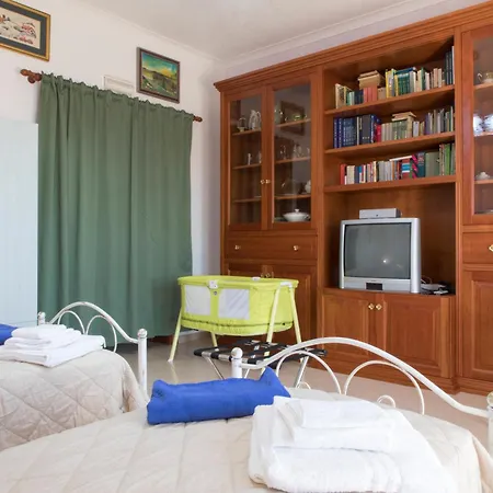 Eleonora Con Piscina Fronte Mare * Capilungo