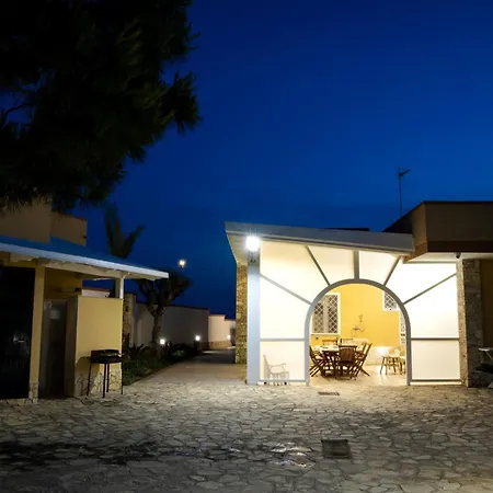 Eleonora Con Piscina Fronte Mare Βίλα Capilungo