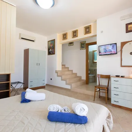 Villa Eleonora Con Piscina Fronte Mare Capilungo