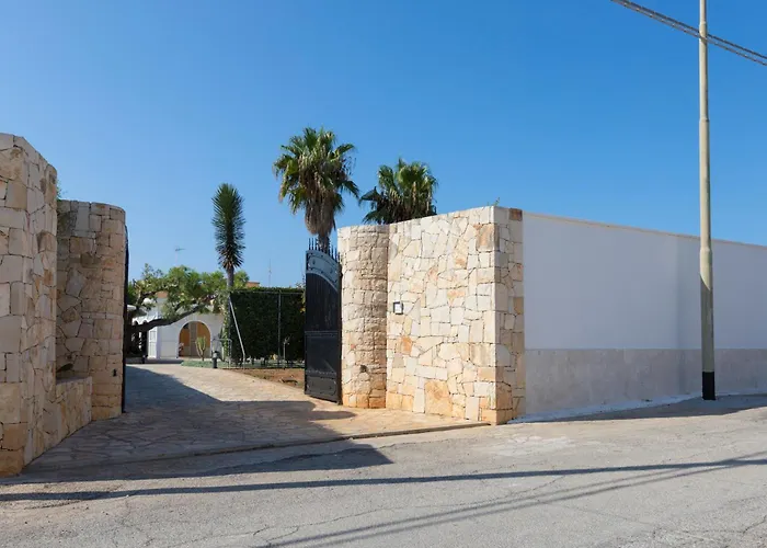 Villa Eleonora Con Piscina Fronte Mare Capilungo
